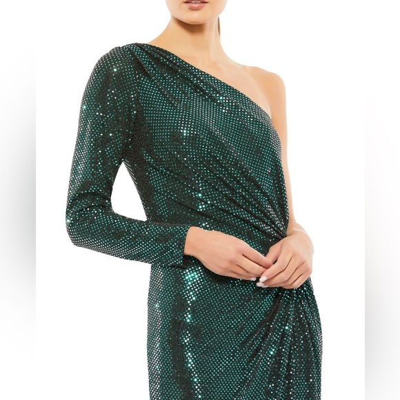 IEENA FOR MAC DUGGAL Sequined One Sleeve Draped Gown - Picture 2 of 3